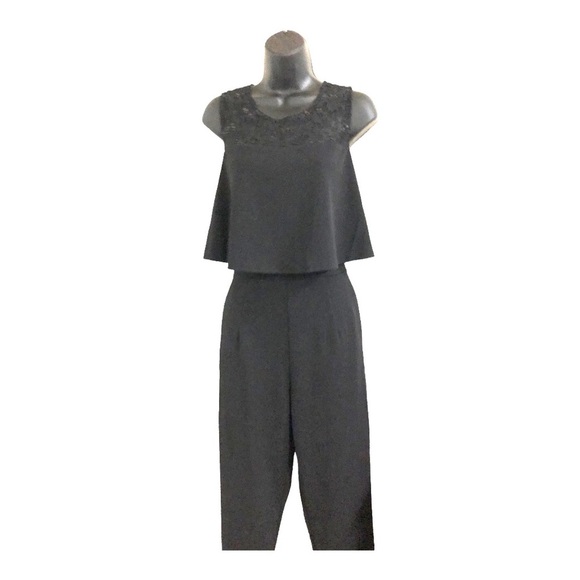 Black lace sequin peplum overlay swing top sleeveless jumpsuit size 6 new - Picture 1 of 16